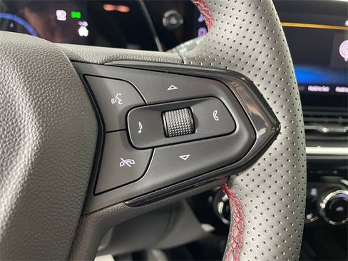 New 2026 Chevrolet Trax RS w/ Sunroof Package image 6