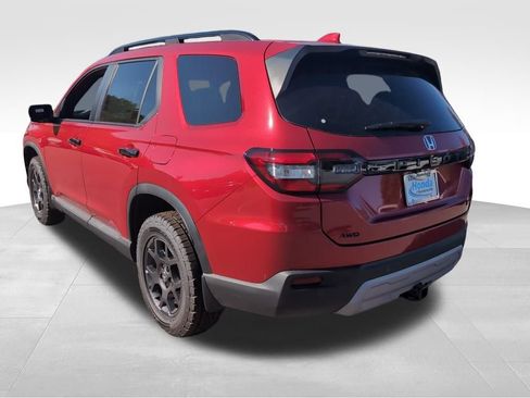 New 2025 Honda Pilot TrailSport image 5