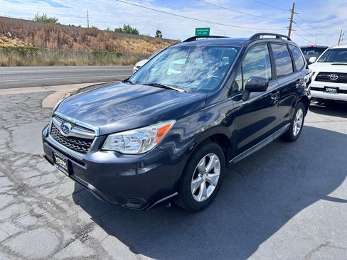 Used 2015 Subaru Forester 2.5i Premium AWD/4WD image 2