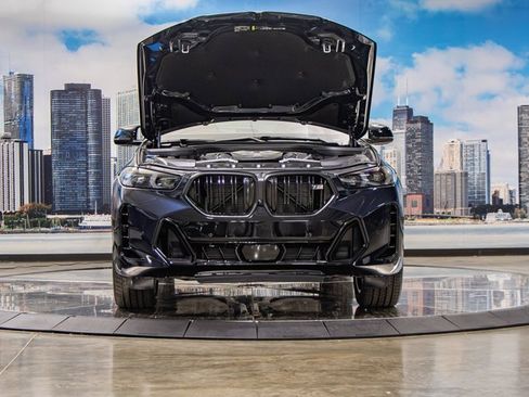 Used 2026 BMW X6 M60i w/ Executive Package image 4