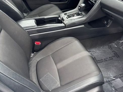 Used 2020 Honda Civic Sport image 5