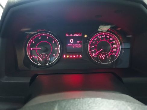Used 2022 RAM 1500 4x4 Crew Cab Classic image 21