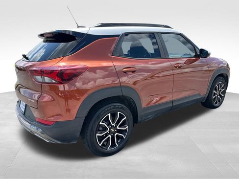 Used 2021 Chevrolet TrailBlazer ACTIV w/ Sun and Liftgate Package image 3