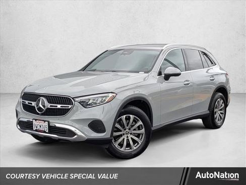 Used 2026 Mercedes-Benz GLC 300 image 1