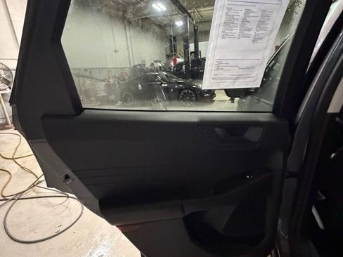 Used 2022 Ford Escape SE w/ Convenience Package image 12