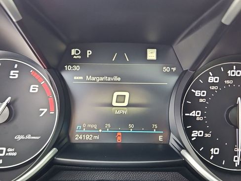 Used 2023 Alfa Romeo Giulia Veloce image 13