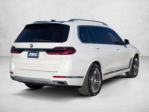 Used 2024 BMW X7 xDrive40i w/ Premium Package image 5
