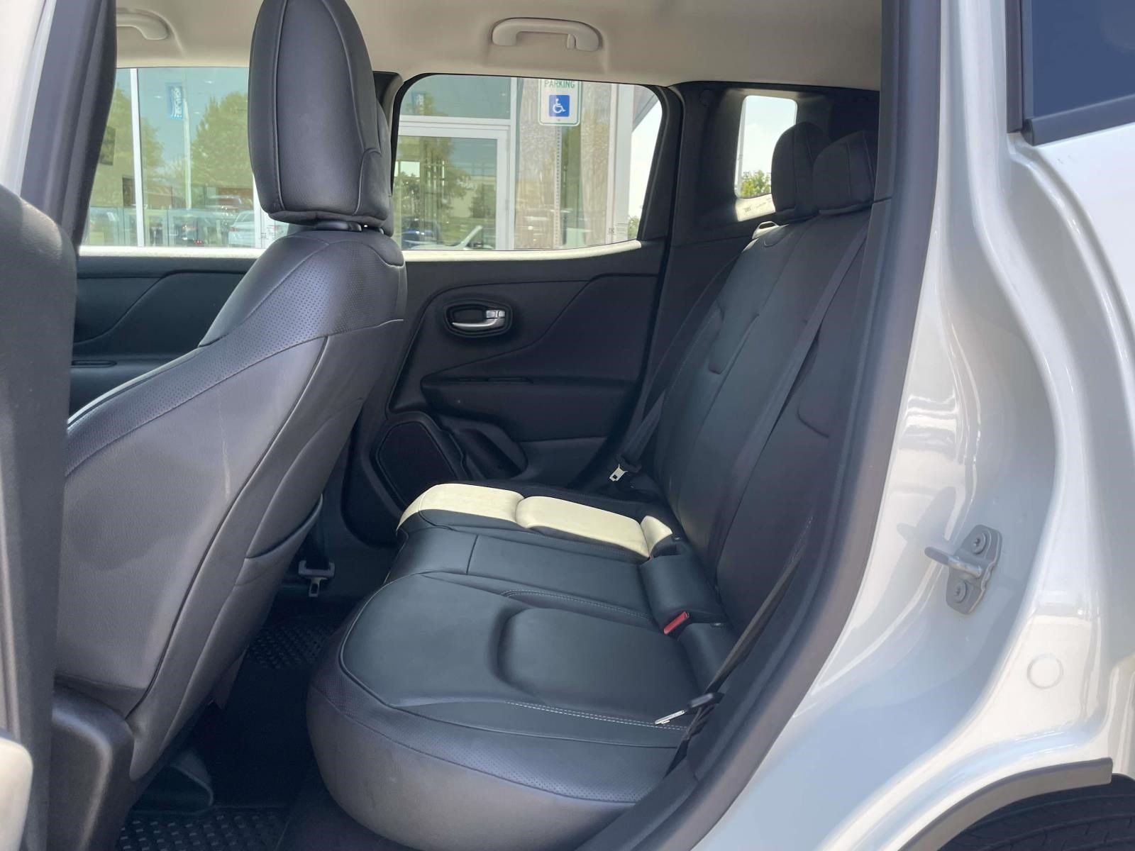 Used 2023 Jeep Renegade Limited AWD/4WD image 9