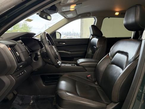 Used 2022 Nissan Pathfinder SL w/ SL Black Package image 23