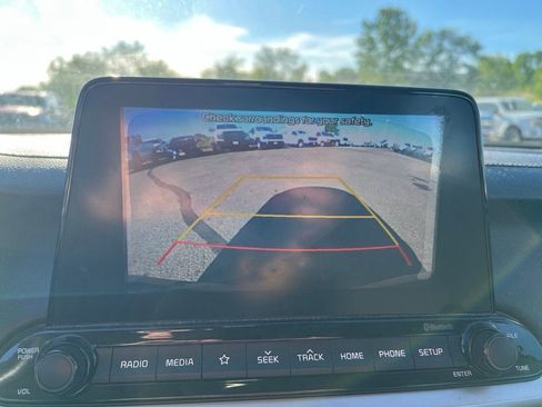 Used 2020 Kia Forte LXS FWD image 14