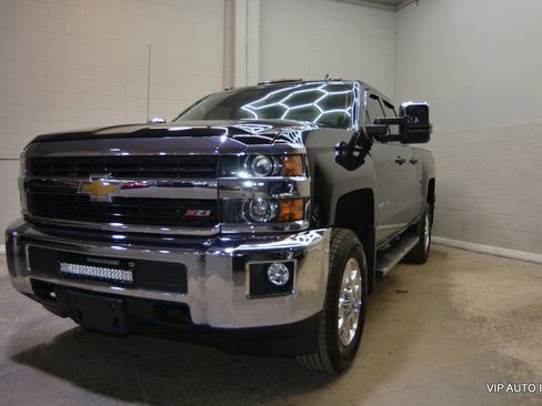 Used 2015 Chevrolet Silverado 2500 LT w/ LT Convenience Package AWD/4WD image 19