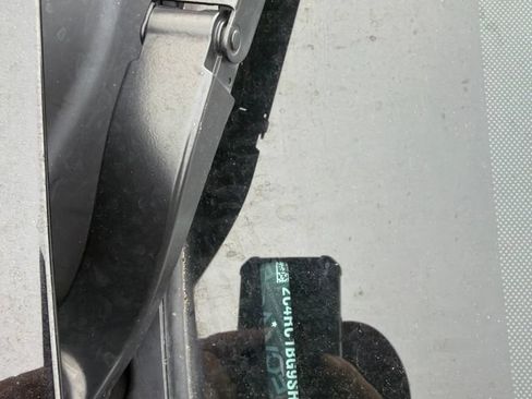 Used 2025 Chrysler Pacifica Select FWD image 9