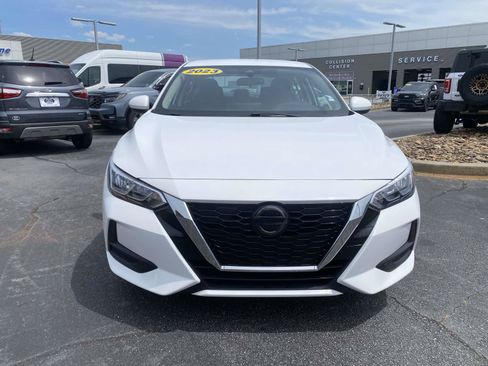 Used 2023 Nissan Sentra SV FWD image 2