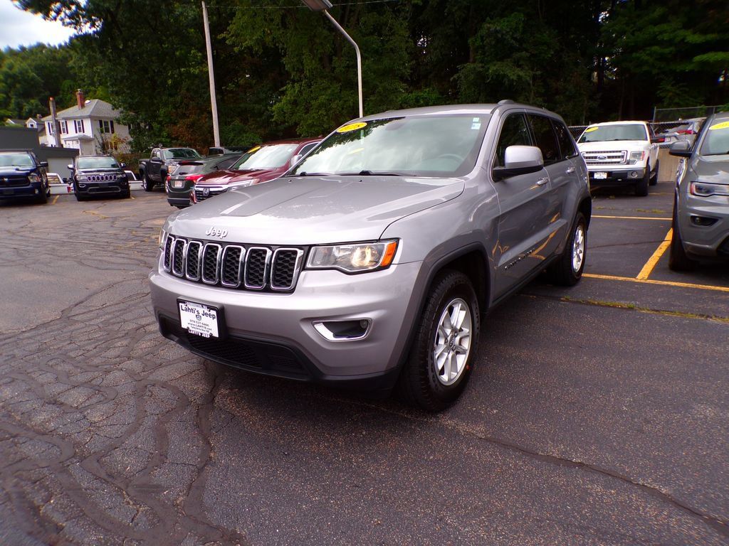 Certified 2018 Jeep Grand Cherokee Laredo AWD/4WD image 1
