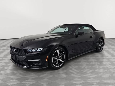 Used 2025 Ford Mustang Premium RWD image 4