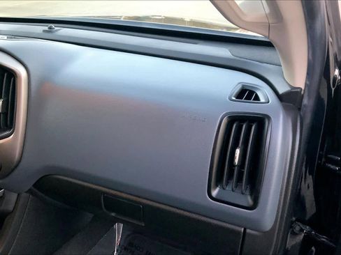 Used 2020 Chevrolet Colorado Z71 image 18