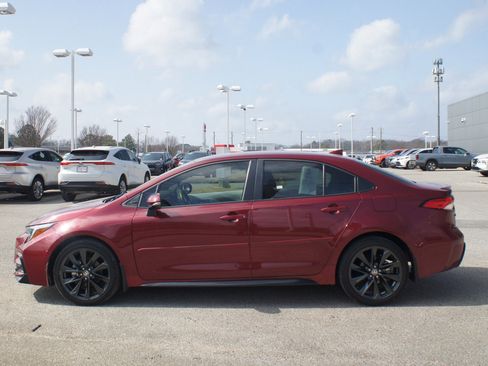 Used 2024 Toyota Corolla SE image 10