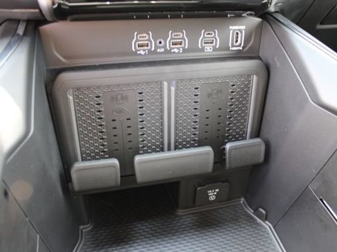Used 2026 RAM 1500 Laramie w/ Night Edition AWD/4WD image 30