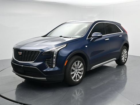 Used 2021 Cadillac XT4 Premium Luxury AWD/4WD image 4