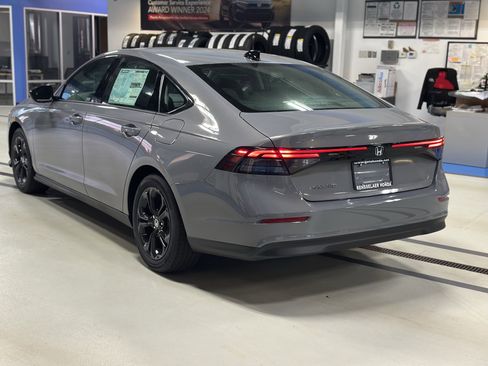 New 2025 Honda Accord SE image 7