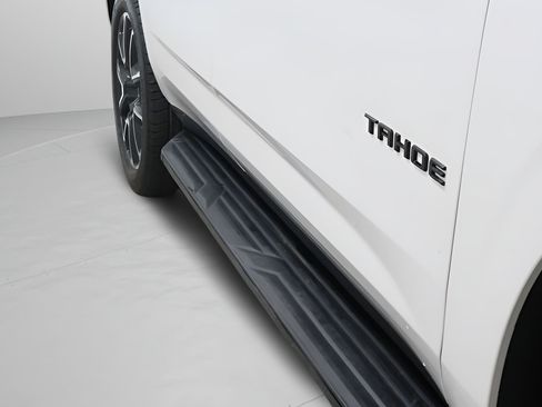 Used 2022 Chevrolet Tahoe RST w/ Luxury Package AWD/4WD image 36