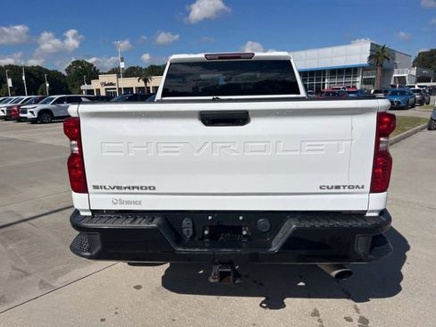 Used 2024 Chevrolet Silverado 2500 Custom image 6