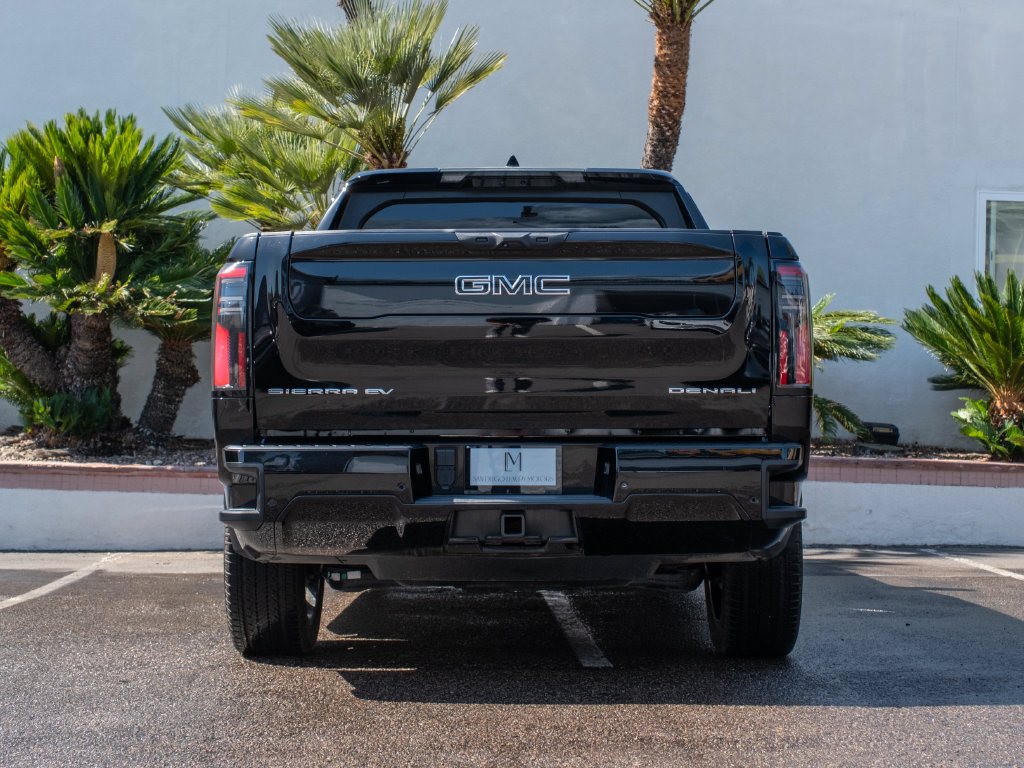 Used 2025 GMC Sierra EV Denali AWD/4WD image 12