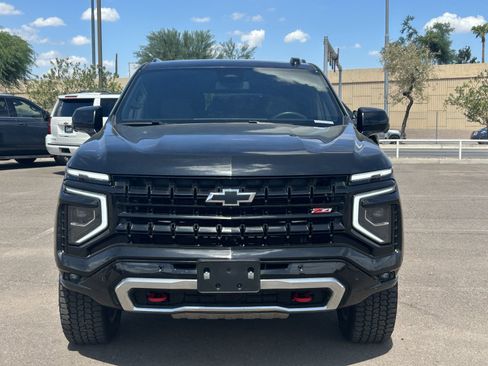 Certified 2025 Chevrolet Suburban Z71 AWD/4WD image 8
