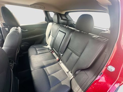 Used 2018 Nissan Rogue Sport SL w/ SL Premium Package FWD image 25