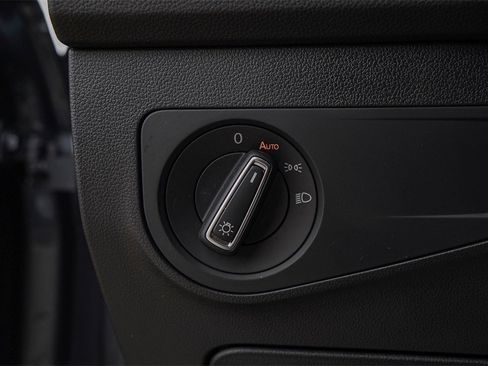 New 2024 Volkswagen Tiguan SE R-Line image 18