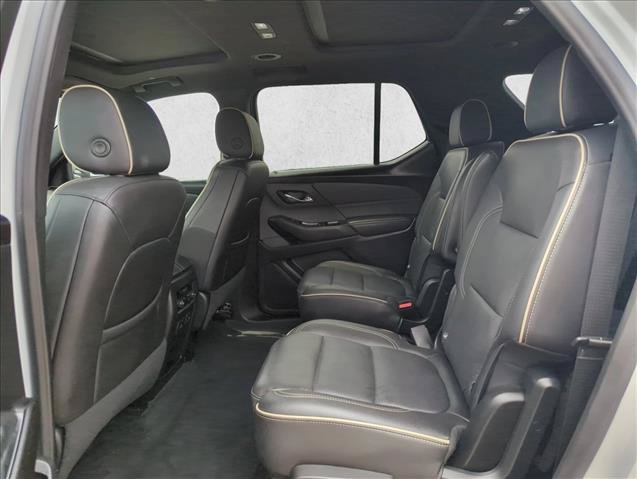 Used 2023 Chevrolet Traverse Premier w/ Redline Edition AWD/4WD image 17