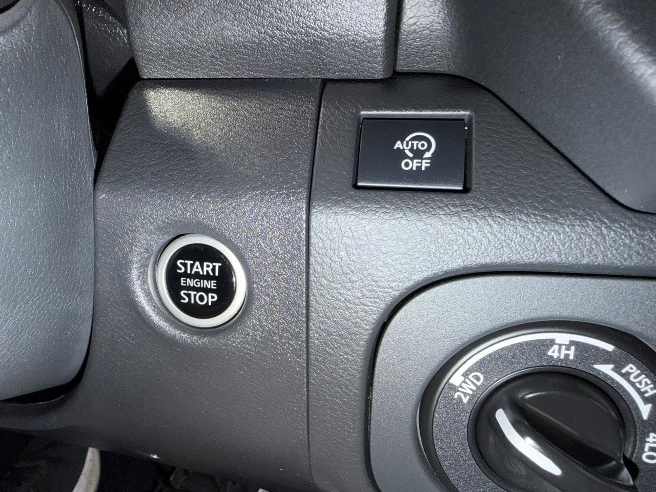 Used 2025 Nissan Frontier SV AWD/4WD image 23