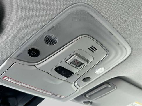 Certified 2022 Toyota Prius Prime XLE image 33