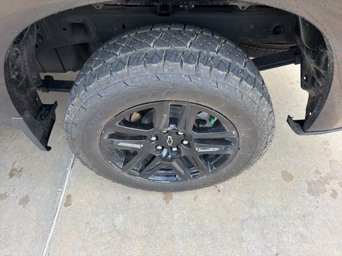 Used 2023 Chevrolet Silverado 1500 Custom w/ LPO, Dark Essentials Package image 9