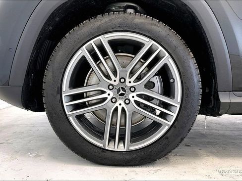 Used 2026 Mercedes-Benz GLS 450 4MATIC image 11