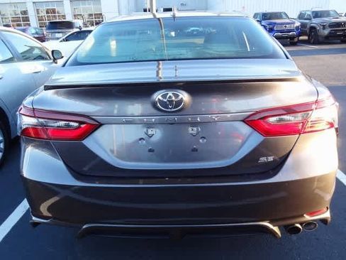 Used 2023 Toyota Camry SE image 6