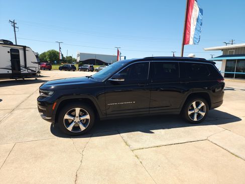 Used 2021 Jeep Grand Cherokee L Limited AWD/4WD image 8