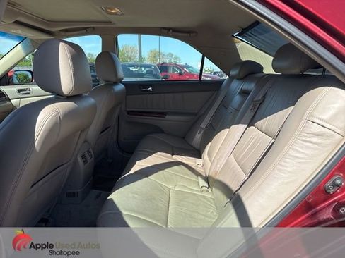 Used 2002 Toyota Camry XLE FWD image 8