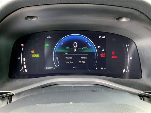 Used 2025 Toyota Camry LE FWD image 27