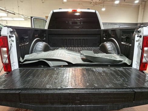 Used 2021 Ford F250 XLT w/ XLT Premium Package image 27