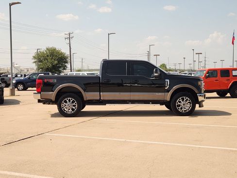 Used 2022 Ford F250 Lariat w/ Lariat Value Package AWD/4WD image 7
