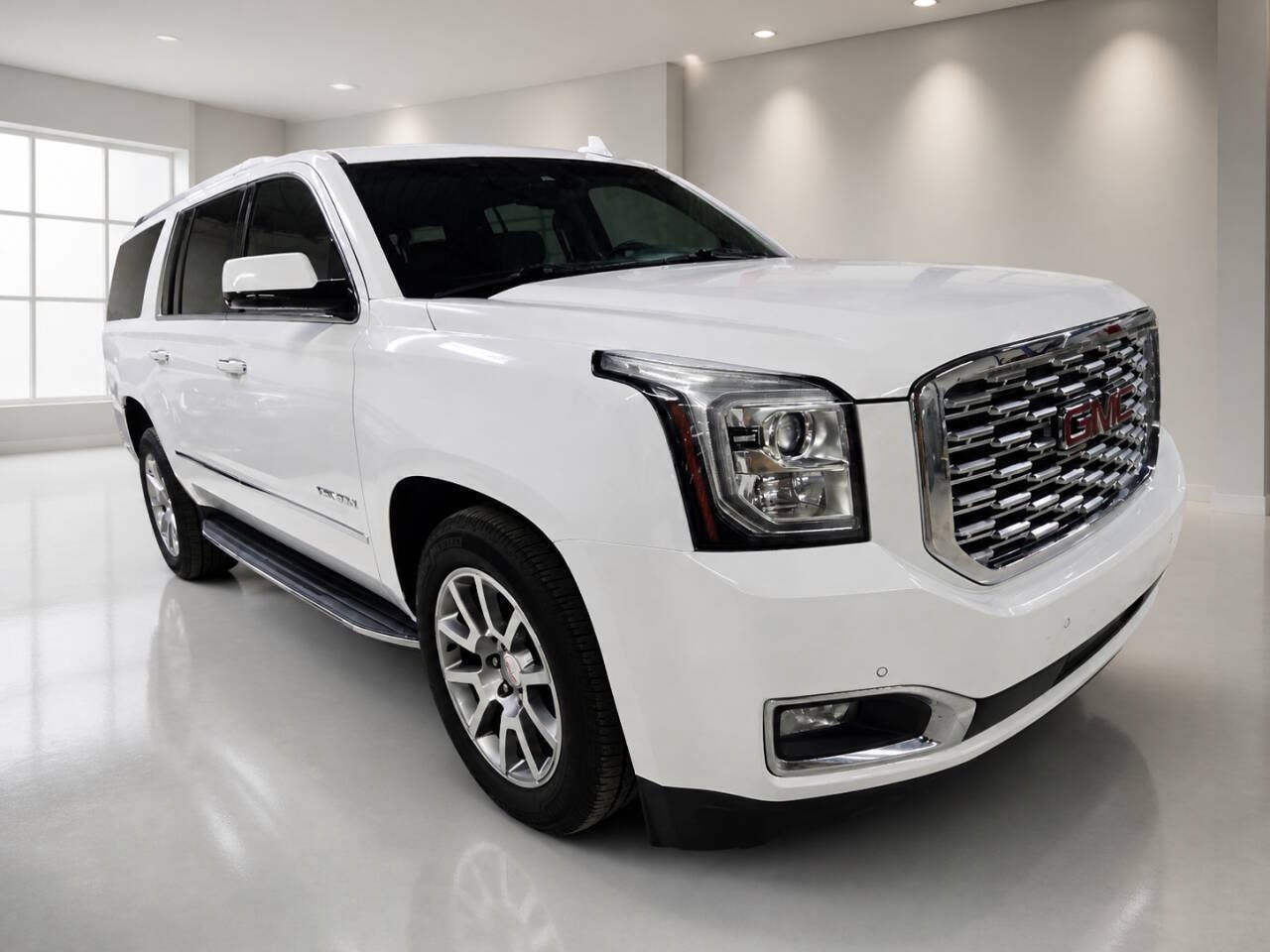 Used 2020 GMC Yukon XL Denali RWD image 7