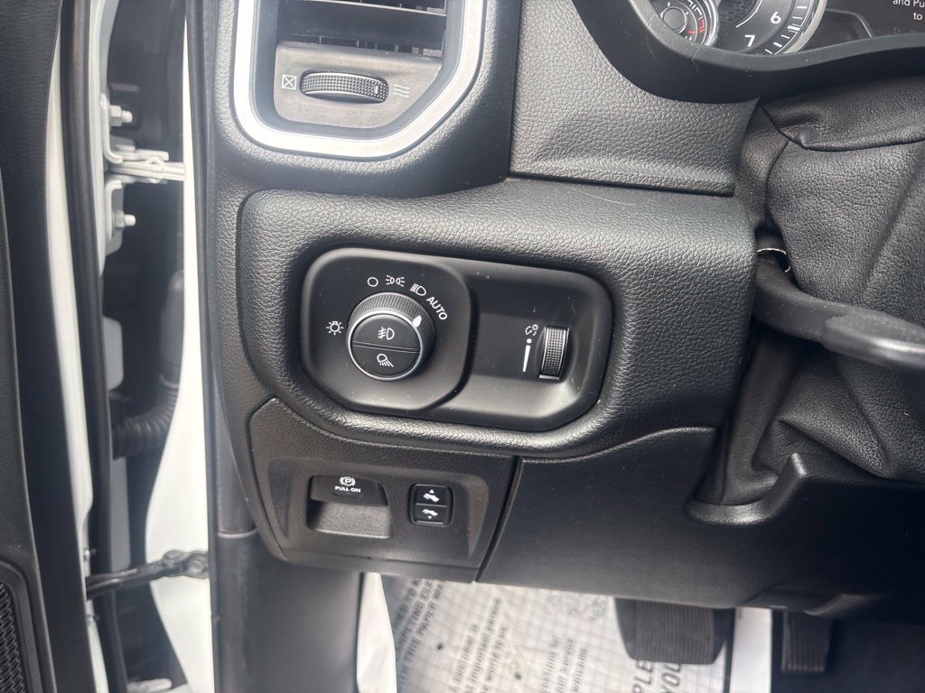 Used 2020 RAM 1500 Big Horn RWD image 17
