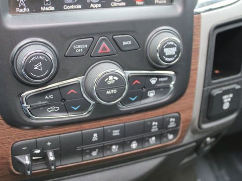 Used 2017 RAM 1500 Laramie w/ Convenience Group AWD/4WD image 35