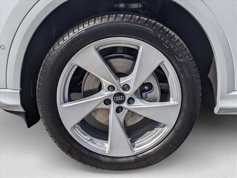 New 2025 Audi Q5 Premium Plus image 9