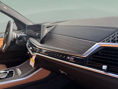 Used 2026 BMW X5 xDrive40i w/ Climate Comfort Package image 16