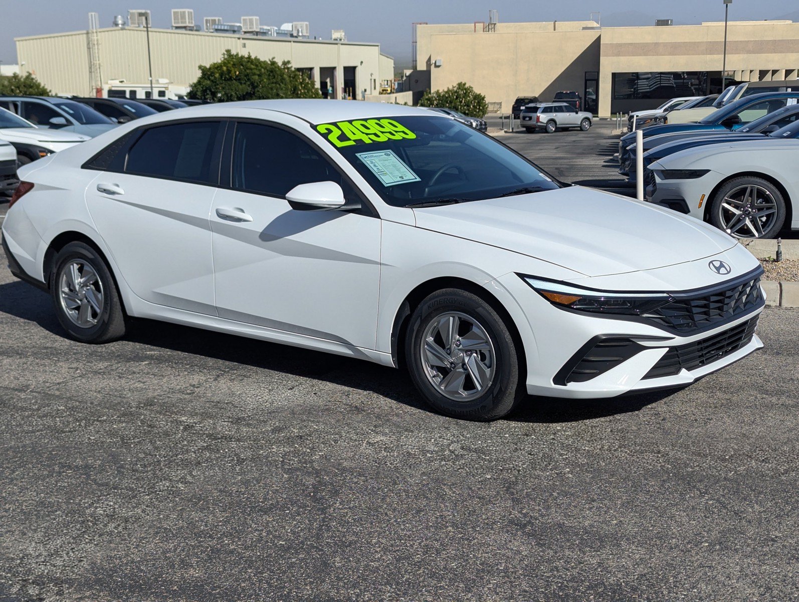 Certified 2026 Hyundai Elantra SE w/ Cargo Package FWD image 1