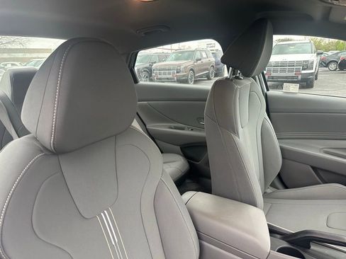 Used 2025 Hyundai Elantra Sport image 22