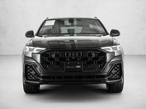 Certified 2025 Audi Q8 Prestige image 2