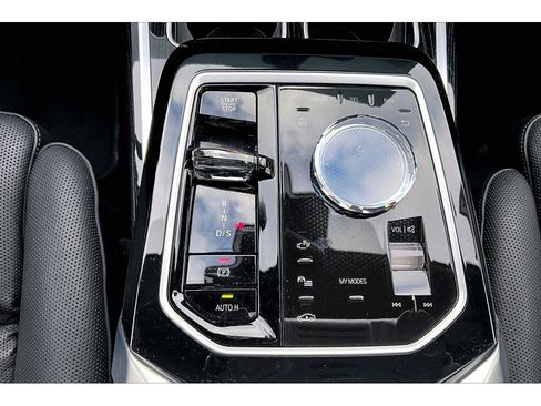 Used 2025 BMW 740i xDrive 740i xDrive image 28